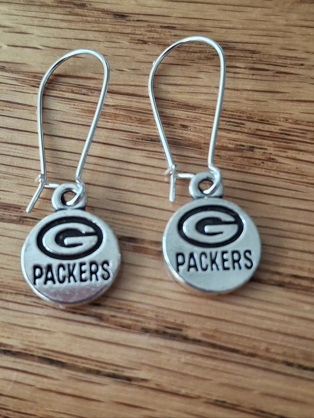 NWT Tibetan Silver Green Bay Packers Logo Drop Earrings